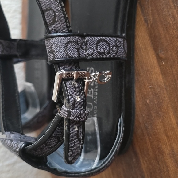 Guess Womens Thong T strap Sandals Gray/ Black Rhinestone bling tongs chic sz.10 - Picture 14 of 15